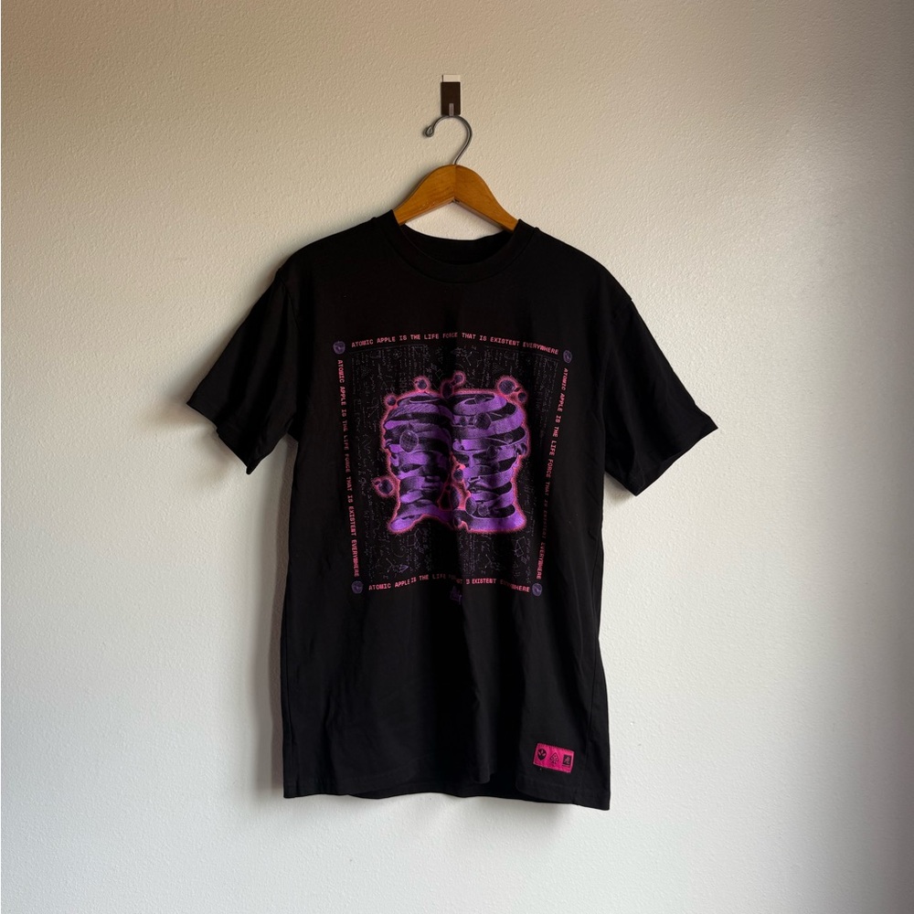 Black Men's Graphic T-Shirt Alien Labs size Medium